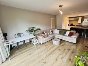 Lounge - click for photo gallery